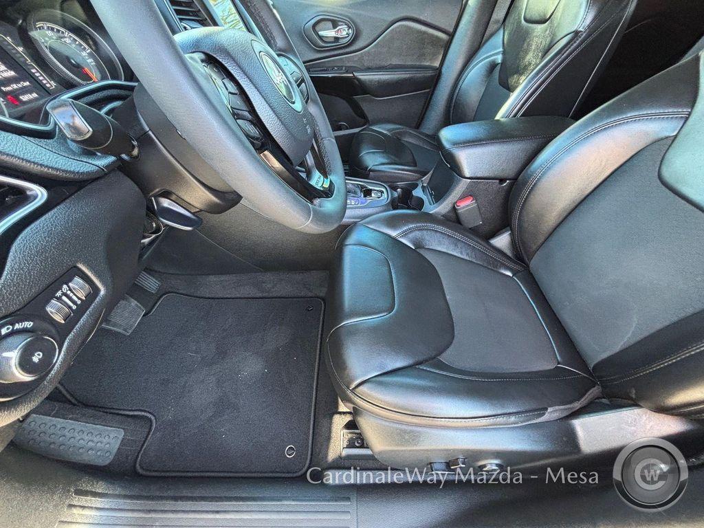 used 2020 Jeep Cherokee car, priced at $16,404