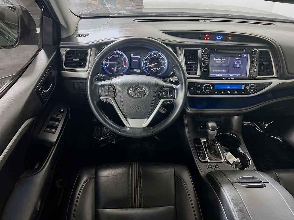 used 2019 Toyota Highlander car, priced at $26,900