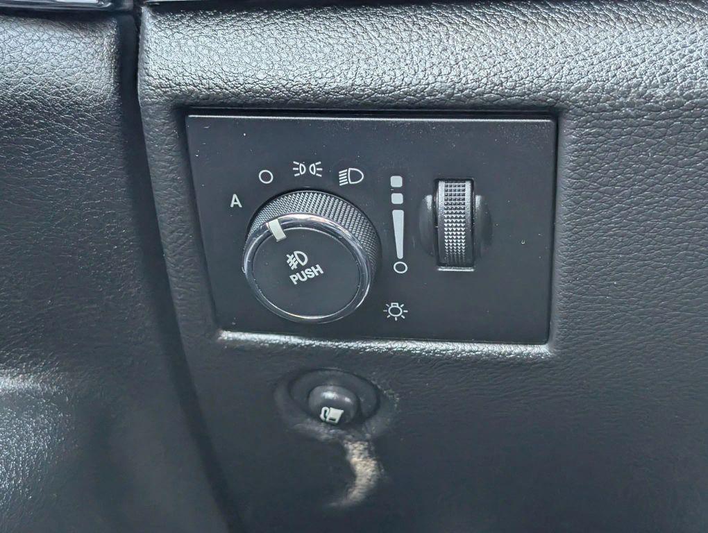 used 2013 Jeep Grand Cherokee car, priced at $10,297