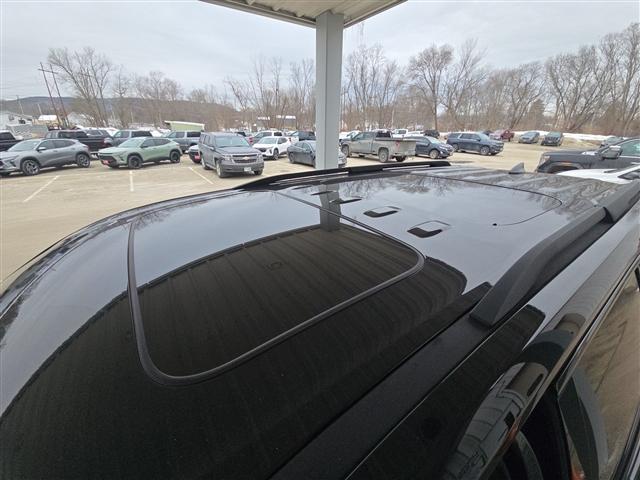 used 2021 Chevrolet Traverse car, priced at $24,993