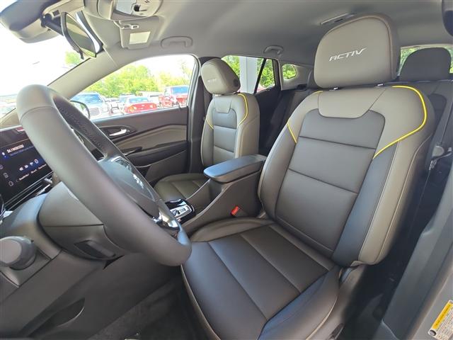 new 2025 Chevrolet Trax car, priced at $25,895