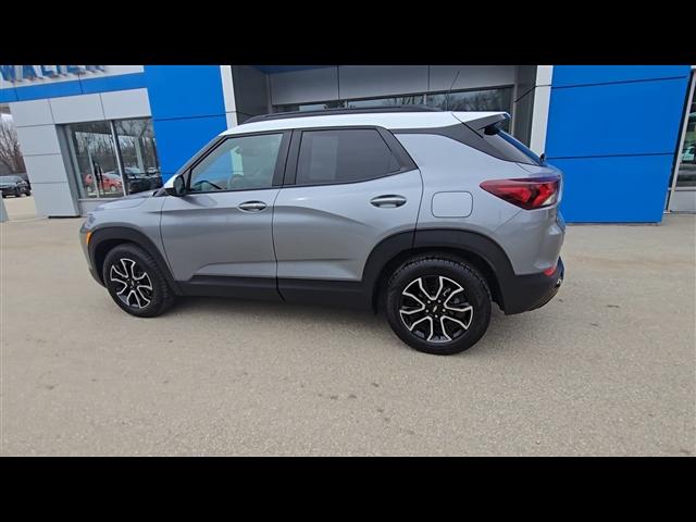 used 2023 Chevrolet TrailBlazer car, priced at $22,993