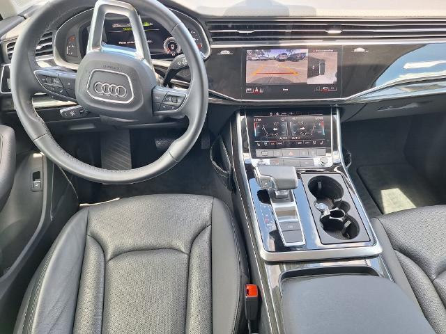 Audi Q7 view 22