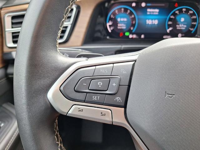 used 2025 Volkswagen Atlas car, priced at $30,880