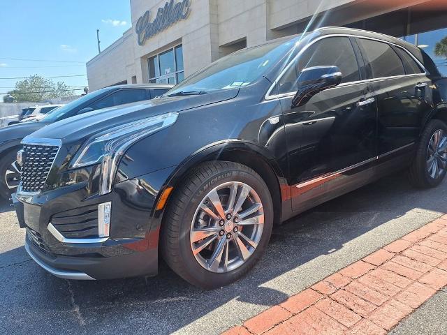 used 2025 Cadillac XT5 car, priced at $44,425