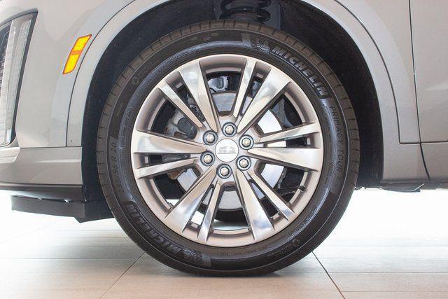 used 2024 Cadillac XT6 car, priced at $43,990