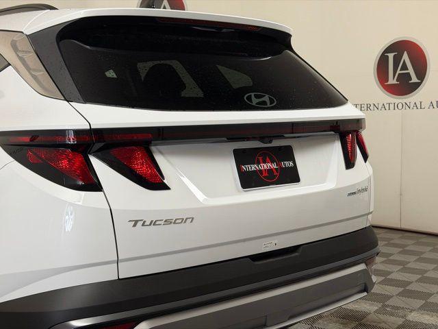 new 2026 Hyundai TUCSON Hybrid car, priced at $33,970
