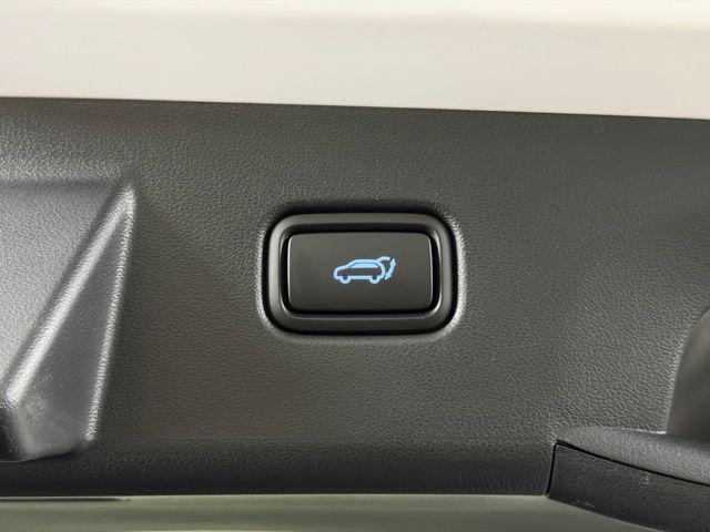 new 2026 Hyundai TUCSON Hybrid car, priced at $33,970