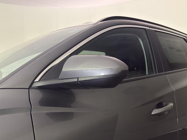 new 2026 Hyundai TUCSON Hybrid car, priced at $34,252