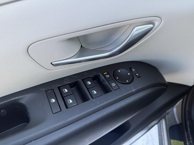 new 2026 Hyundai TUCSON Hybrid car, priced at $32,055