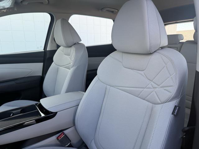 new 2026 Hyundai TUCSON Hybrid car, priced at $32,055