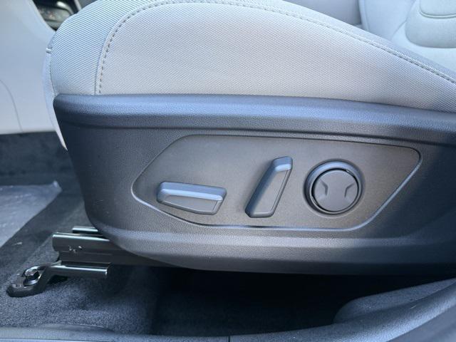 new 2026 Hyundai TUCSON Hybrid car, priced at $34,169