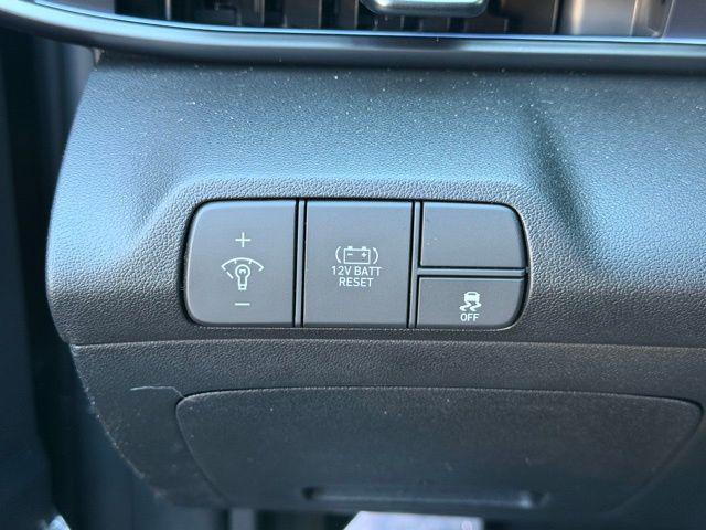 new 2026 Hyundai ELANTRA HEV car, priced at $27,212