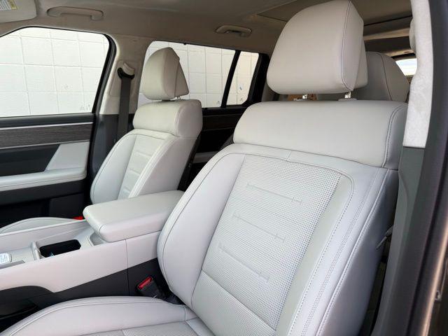 new 2026 Hyundai SANTA FE HEV car, priced at $49,567