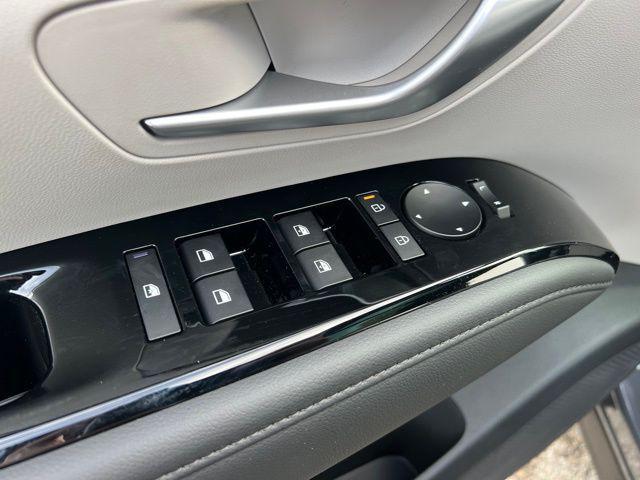 new 2026 Hyundai TUCSON Hybrid car, priced at $40,942