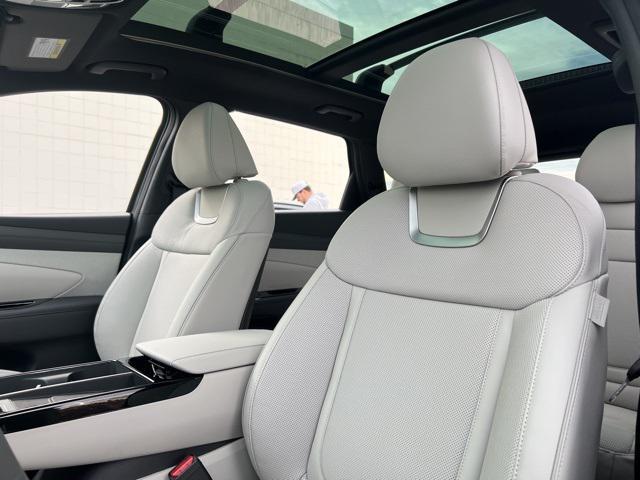 new 2026 Hyundai TUCSON Hybrid car, priced at $42,942