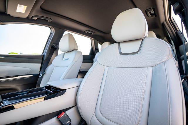 new 2026 Hyundai TUCSON Hybrid car, priced at $42,570