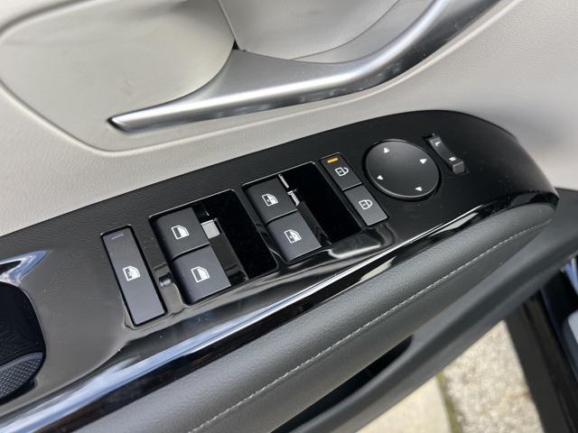 new 2026 Hyundai TUCSON Hybrid car, priced at $42,477