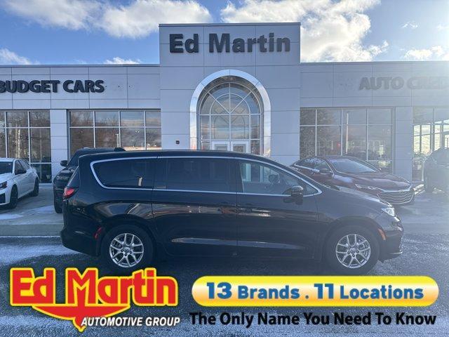 used 2024 Chrysler Pacifica car, priced at $27,500