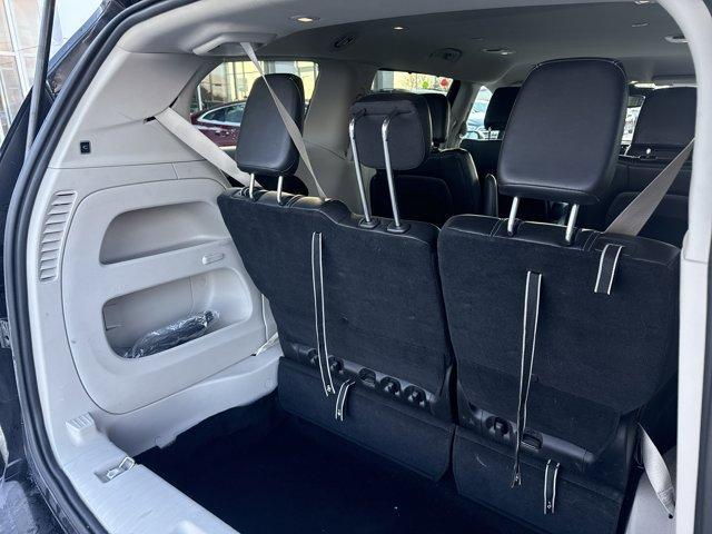 used 2024 Chrysler Pacifica car, priced at $27,500