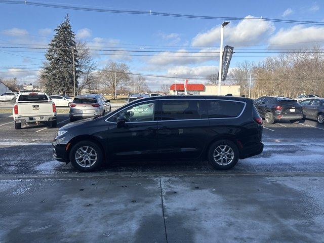 used 2024 Chrysler Pacifica car, priced at $27,500