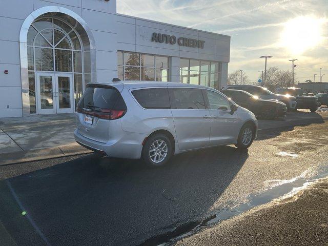 used 2024 Chrysler Pacifica car, priced at $27,800