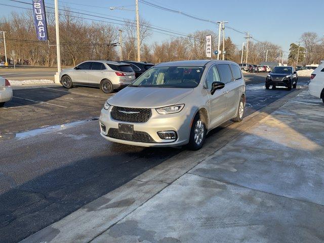 used 2024 Chrysler Pacifica car, priced at $27,800