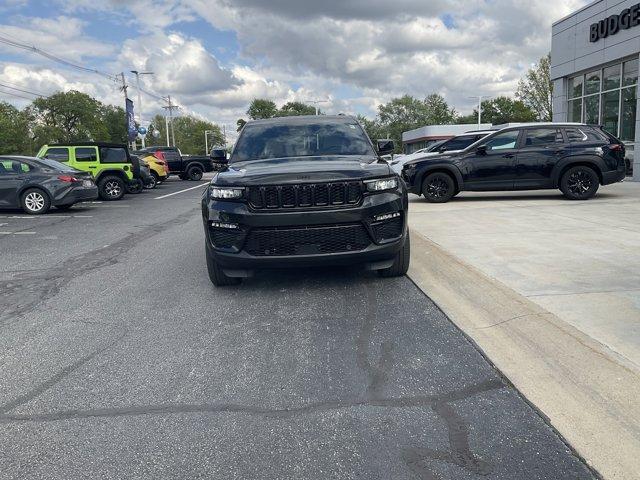 used 2024 Jeep Grand Cherokee car, priced at $35,131