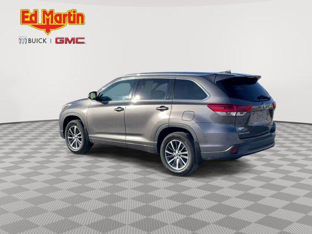 used 2018 Toyota Highlander car, priced at $19,644
