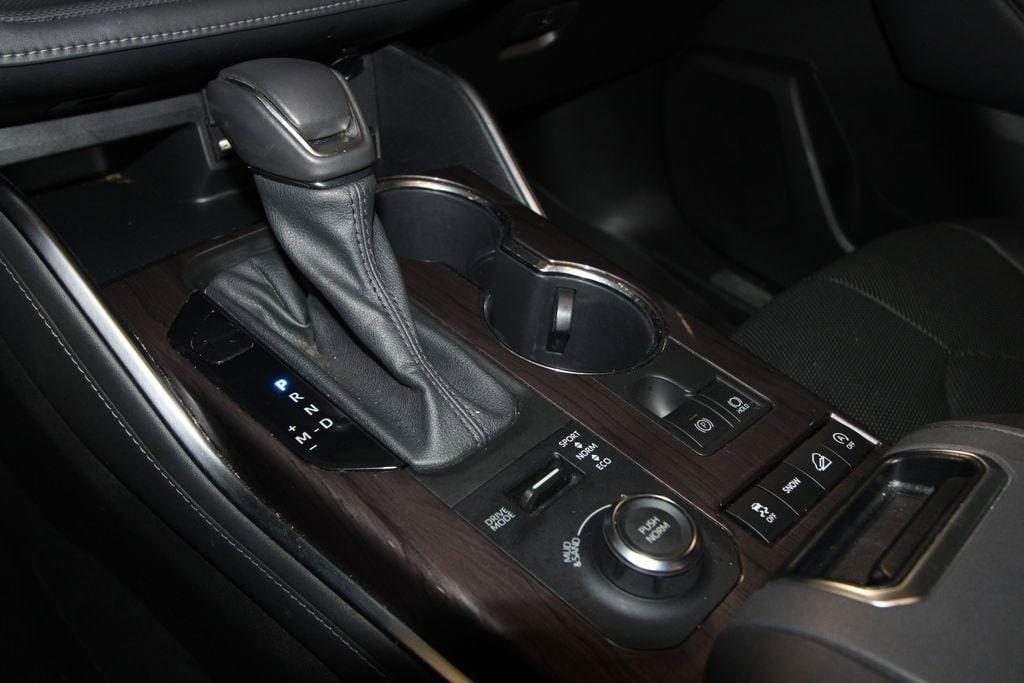 used 2021 Toyota Highlander car, priced at $29,004