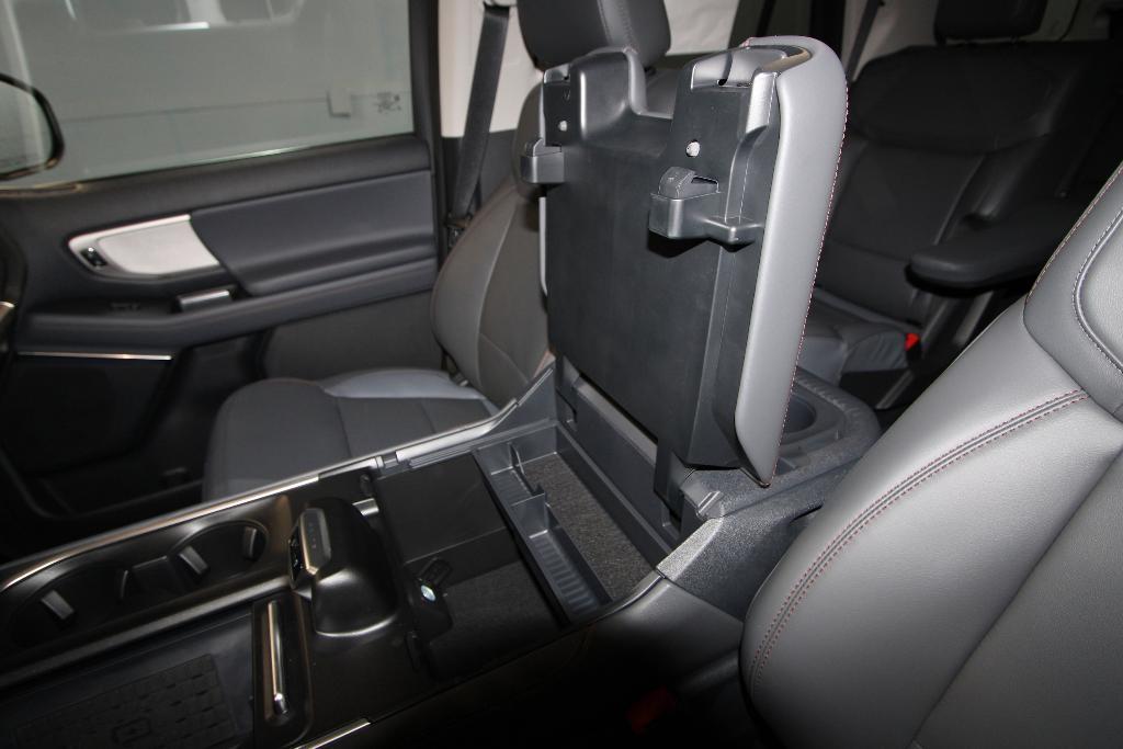 new 2025 Ford Expedition car, priced at $68,434