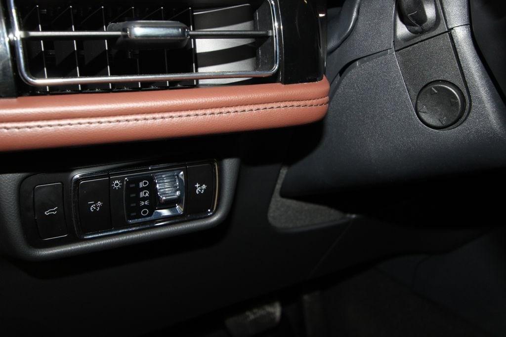 used 2025 Lincoln Aviator car, priced at $68,818