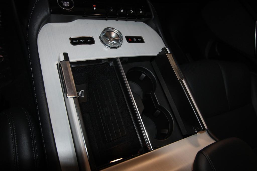 new 2025 Lincoln Navigator car, priced at $95,500