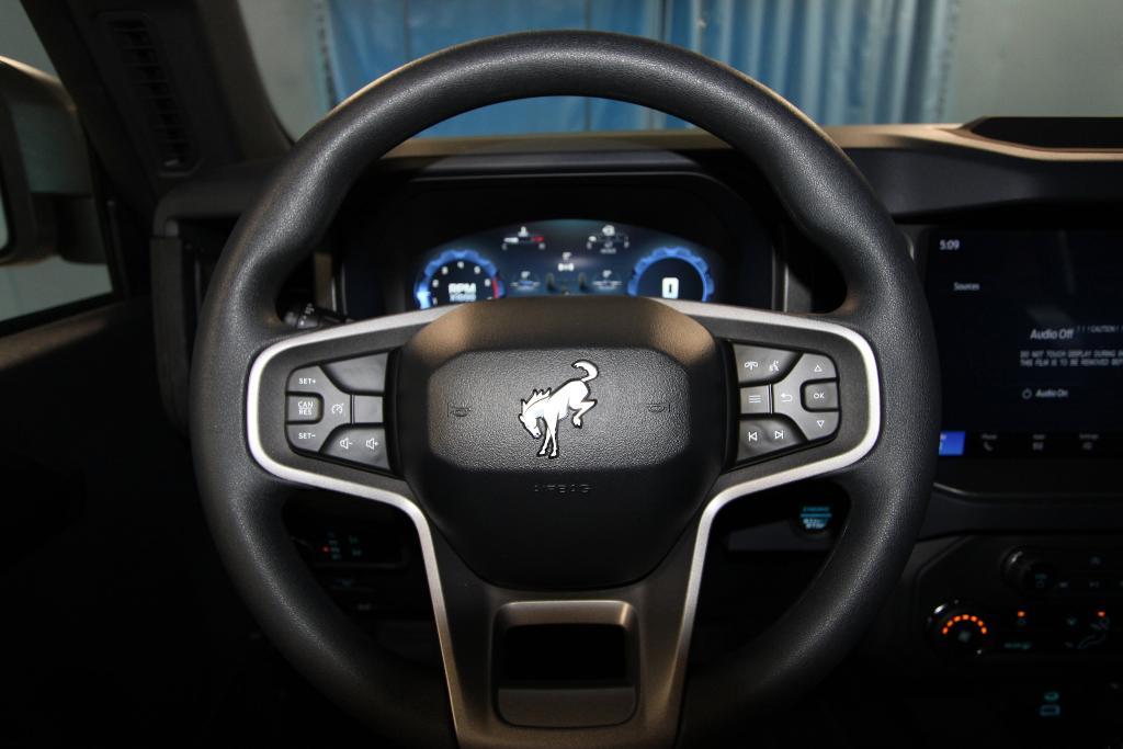 new 2025 Ford Bronco car, priced at $39,962