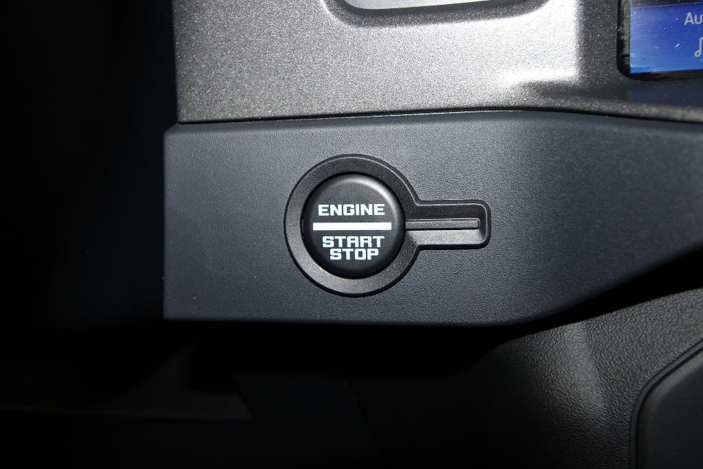 new 2025 Ford Bronco car, priced at $39,962