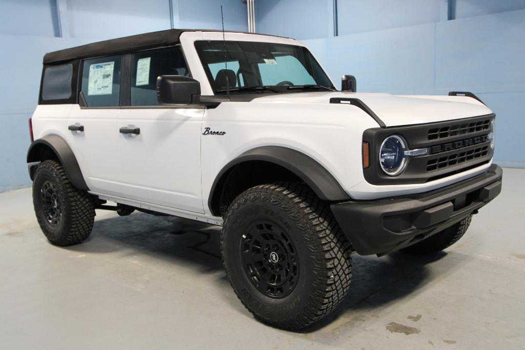 new 2025 Ford Bronco car, priced at $39,962