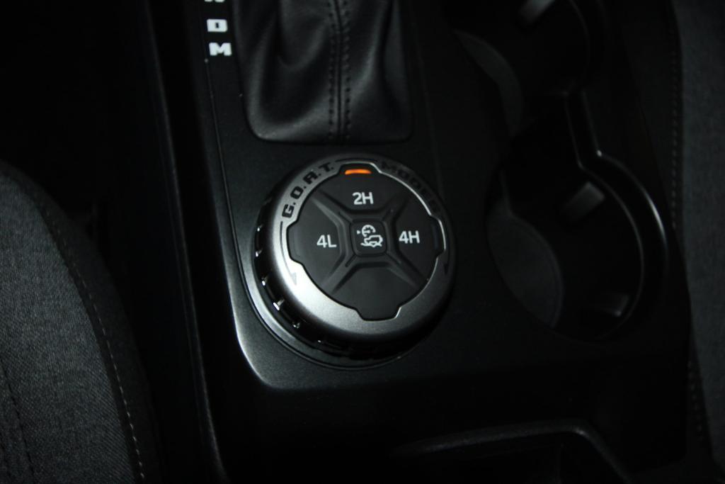 new 2025 Ford Bronco car, priced at $39,962