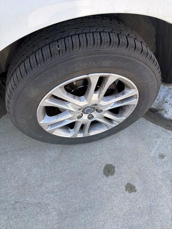 used 2016 Volvo XC60 car, priced at $5,991