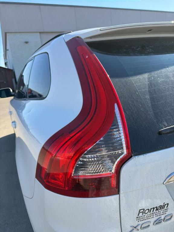 used 2016 Volvo XC60 car, priced at $5,991
