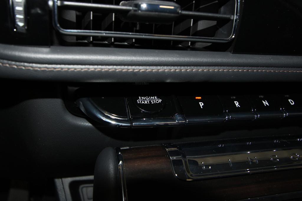 new 2026 Lincoln Aviator car, priced at $75,870