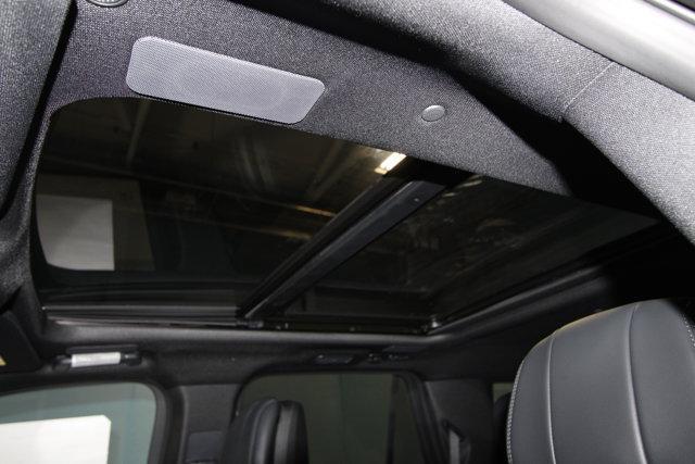 new 2025 Lincoln Navigator car, priced at $104,435