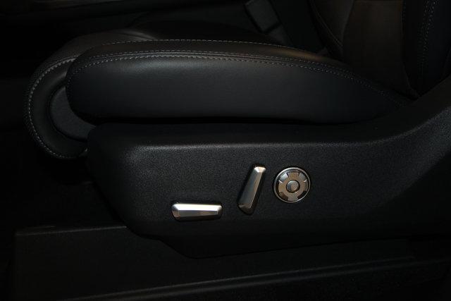 new 2025 Lincoln Navigator car, priced at $104,435