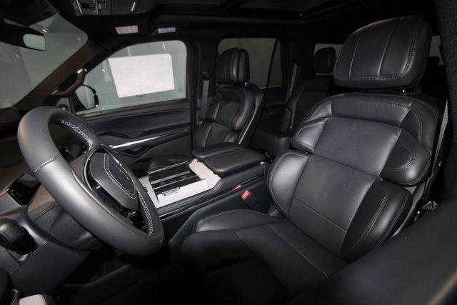 new 2025 Lincoln Navigator car, priced at $104,435