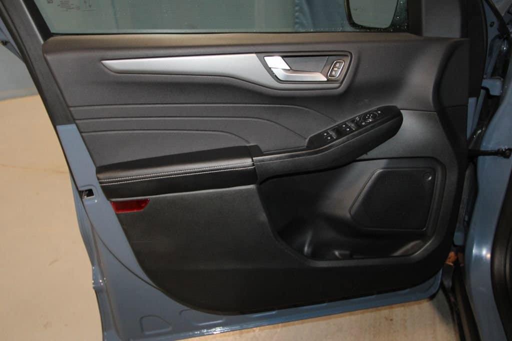 used 2025 Ford Escape car, priced at $29,991