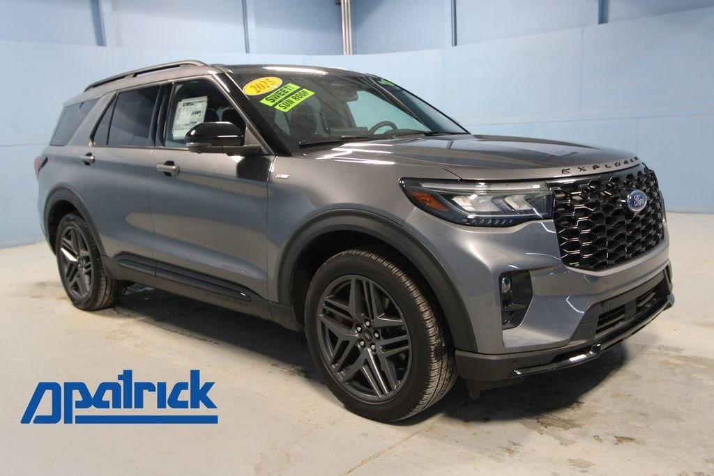 used 2025 Ford Explorer car, priced at $43,436