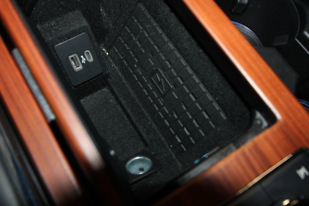 used 2024 Lincoln Navigator L car, priced at $83,146