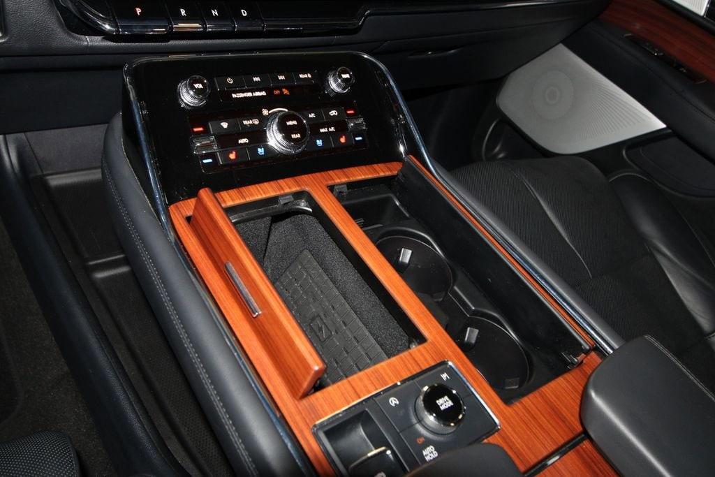 used 2024 Lincoln Navigator L car, priced at $83,146