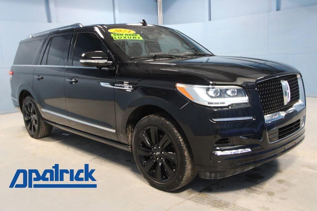 used 2024 Lincoln Navigator L car, priced at $83,146