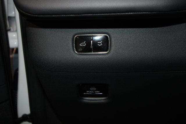 new 2025 Lincoln Navigator car, priced at $96,440