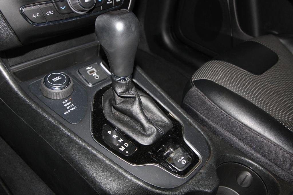 used 2022 Jeep Cherokee car, priced at $25,537